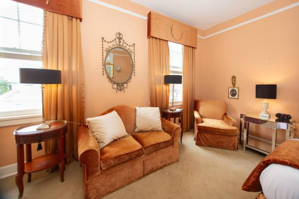 Nice + Cozy Studio In Durham, Steps Away From Duke Appartement Buitenkant foto
